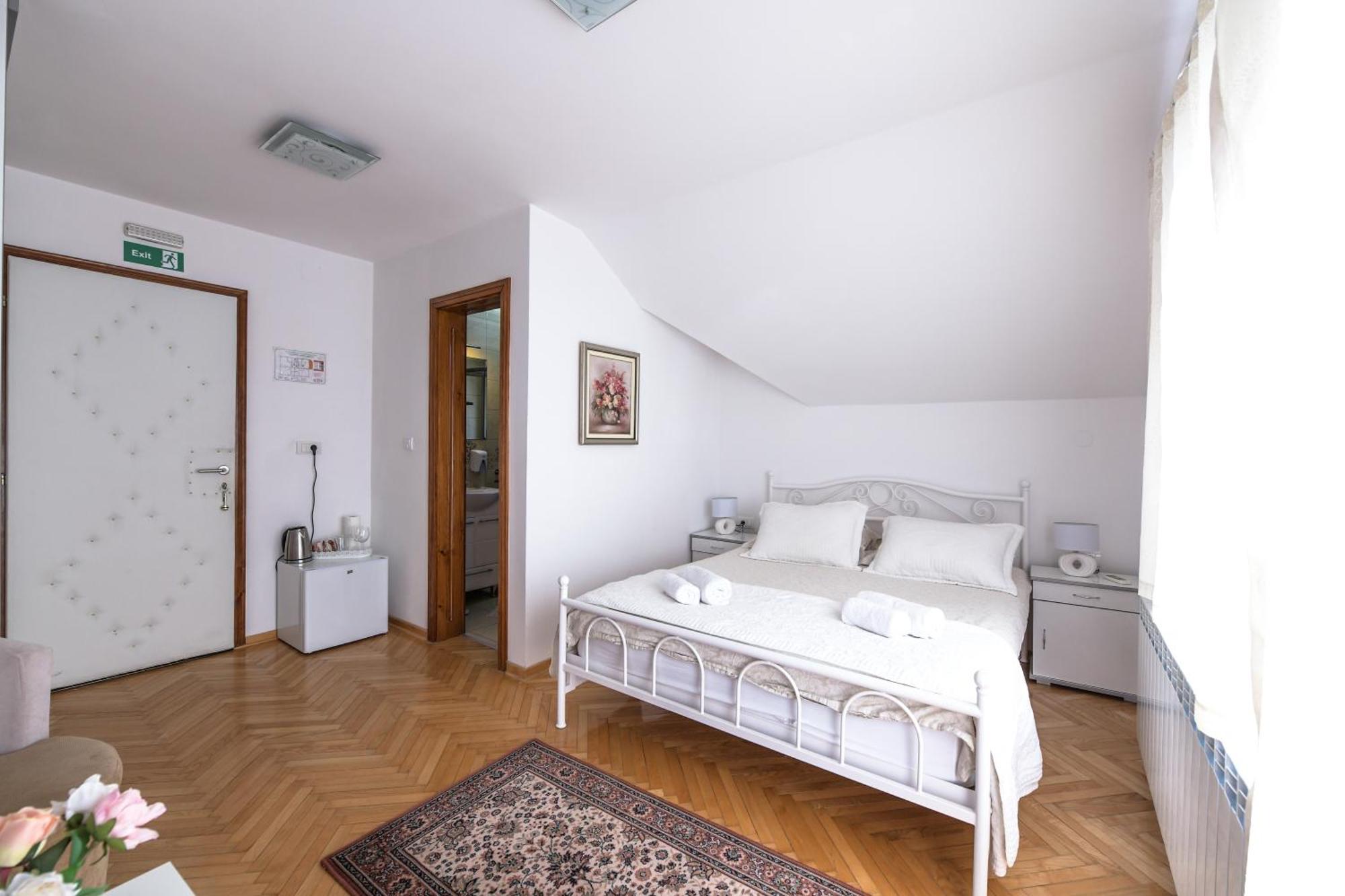 Suncani Breg Apartments Vrdnik Værelse billede